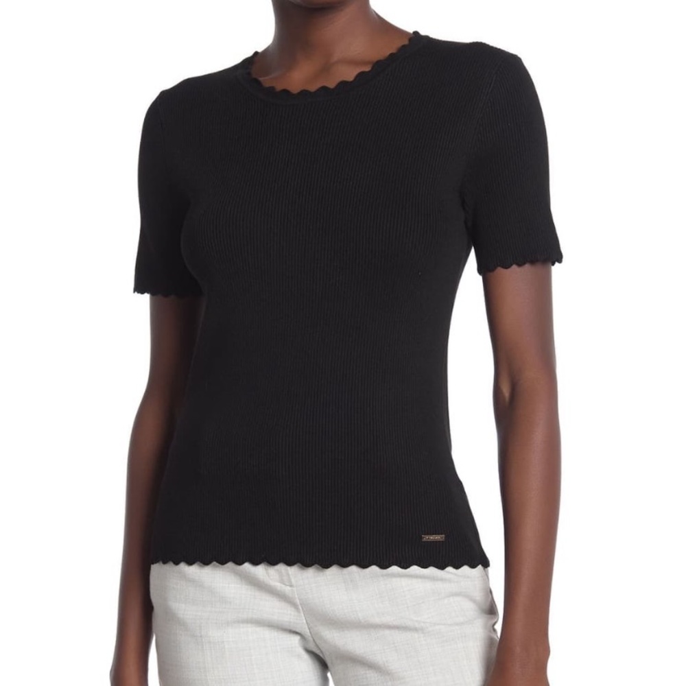Tahari
Scallop Edge Ribbed T-Shirt
